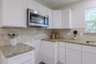 1413 N Avenue R, Freeport, TX 77541 - Photo 10