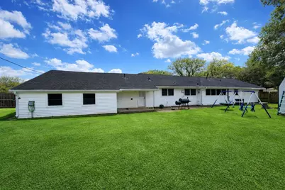 907 E Magnolia Street, Angleton, TX 77515 - Photo 36