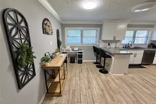 907 E Magnolia St, Angleton, TX 77515 - Photo 22