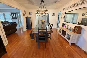 907 E Magnolia St, Angleton, TX 77515 - Photo 10