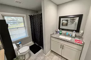 907 E Magnolia St, Angleton, TX 77515 - Photo 26