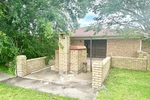 2312 Salisbury Dr, Port Arthur, TX 77640 - Photo 10