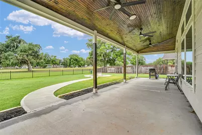 411 S Amherst Drive, West Columbia, TX 77486 - Photo 34