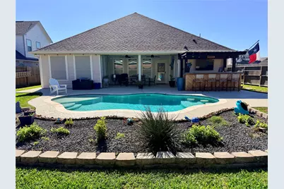 211 Brazos Drive, Baytown, TX 77523 - Photo 2