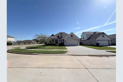 211 Brazos Drive, Baytown, TX 77523 - Photo 18