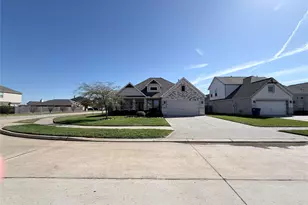 211 Brazos Dr, Baytown, TX 77523 - Photo 18