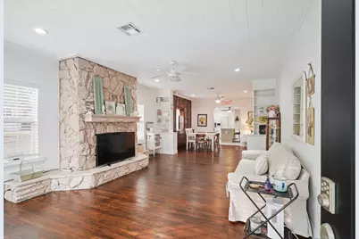 316 W Lang Street, Alvin, TX 77511 - Photo 4