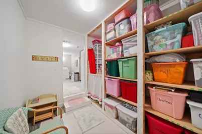 316 W Lang Street, Alvin, TX 77511 - Photo 18