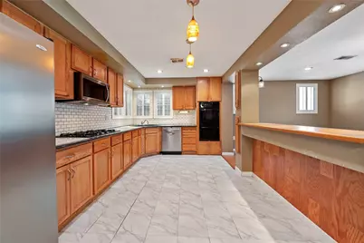 10702 River Oaks Drive, Conroe, TX 77385 - Photo 4
