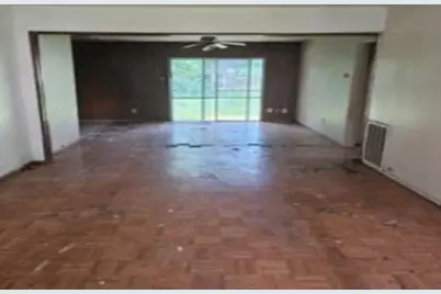 4806 Grapevine Street, Houston, TX 77045 - Photo 2