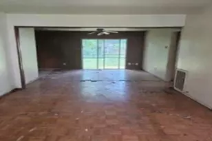 4806 Grapevine St, Houston, TX 77045 - Photo 2