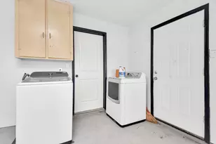 8006 Shiner Ln, Houston, TX 77072 - Photo 38