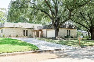 13226 Holston Hills Dr, Houston, TX 77069 - Photo 2