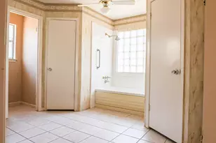13226 Holston Hills Dr, Houston, TX 77069 - Photo 18