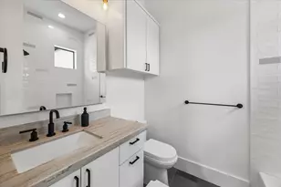 2705 Julian St, Houston, TX 77009 - Photo 34