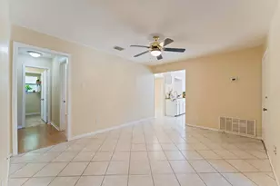 2758 Tinechester Dr, Kingwood, TX 77339 - Photo 6