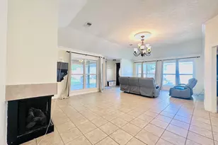 7419 San Morino Dr, Houston, TX 77083 - Photo 4