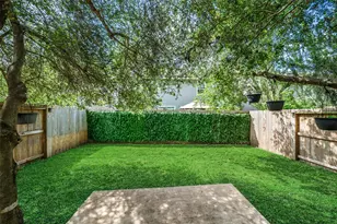 38 Wineberry Pl, The Woodlands, TX 77382 - Photo 2
