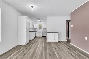917 Huckleberry Ln, Warren, TX 77664 - Photo 12