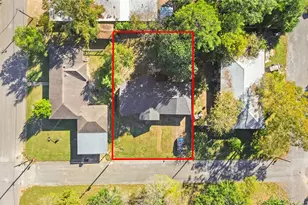 407 W Walt Davis Dr W, Woodville, TX 75979 - Photo 32