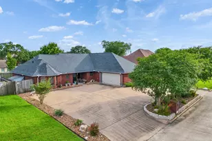 1717 24th Ave, Texas City, TX 77590 - Photo 38