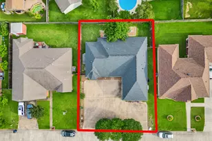 1717 24th Ave, Texas City, TX 77590 - Photo 2