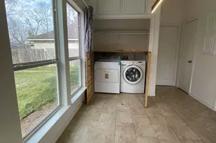 7916 Comal St, Houston, TX 77051 - Photo 8