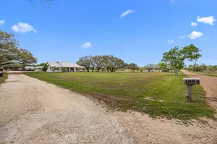 1884 Co Rd 218, Weimar, TX 78962 - Photo 28