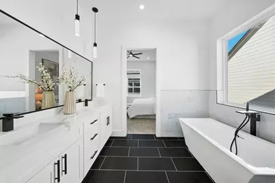 1913 Hoskins Drive #H, Houston, TX 77080 - Photo 14