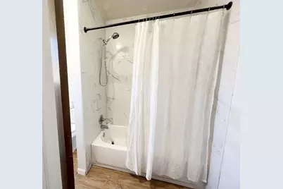 402 Lyndale Drive, Highlands, TX 77562 - Photo 22