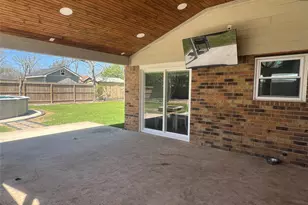 402 Lyndale Dr, Highlands, TX 77562 - Photo 22