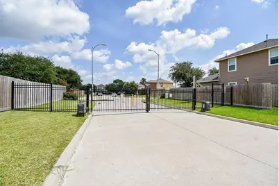 2811 Bowlin Leaf Lane, Houston, TX 77014 - Photo 30