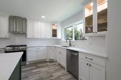 2111 Wycliffe Drive, Houston, TX 77043 - Photo 10