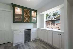 2111 Wycliffe Dr, Houston, TX 77043 - Photo 8