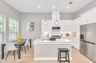 305 Queen Sude Ln, Houston, TX 77091 - Photo 8