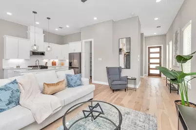 305 Queen Sude Lane, Houston, TX 77091 - Photo 4