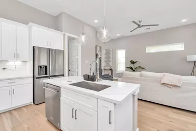 305 Queen Sude Lane, Houston, TX 77091 - Photo 10