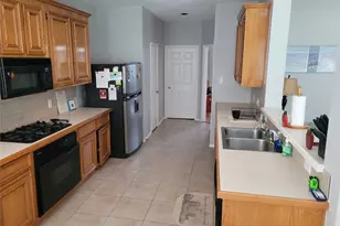 16215 Waiting Spring Cir, Houston, TX 77095 - Photo 8