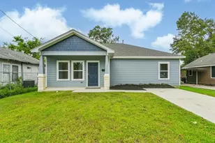 13 Hafer St, Baytown, TX 77520 - Photo 1