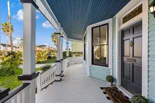 2207 Bernardo De Galvez, Galveston, TX 77550 - Photo 4