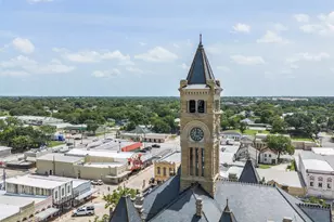 401 Bowie St, Hallettsville, TX 77964 - Photo 46