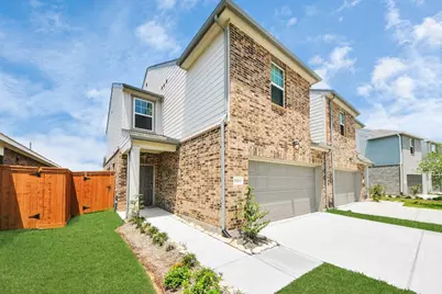 10315 Malta Trace Drive #B, Rosharon, TX 77583 - Photo 6