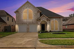 12411 Wright Oaks Dr, Houston, TX 77014 - Photo 1