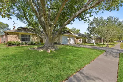 2816 Pickett Drive, League City, TX 77573 - Photo 6