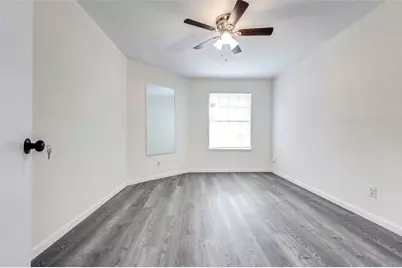 9700 Leawood Boulevard #201, Houston, TX 77099 - Photo 16
