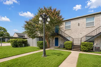 9700 Leawood Boulevard #201, Houston, TX 77099 - Photo 2