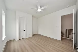 431 Neyland St, Houston, TX 77022 - Photo 24