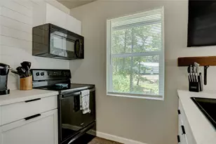 261 Commodore Dr, Livingston, TX 77351 - Photo 6