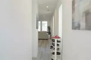 2913 Crown Gate Dr, Houston, TX 77047 - Photo 2