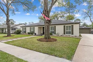 10619 Cranbrook Rd, Houston, TX 77042 - Photo 2